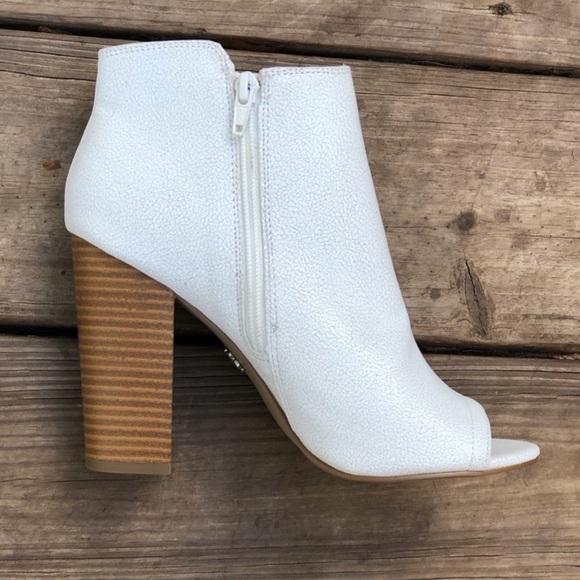 Rock & Republic Rider Faux Leather Boots - Picture 3 of 7